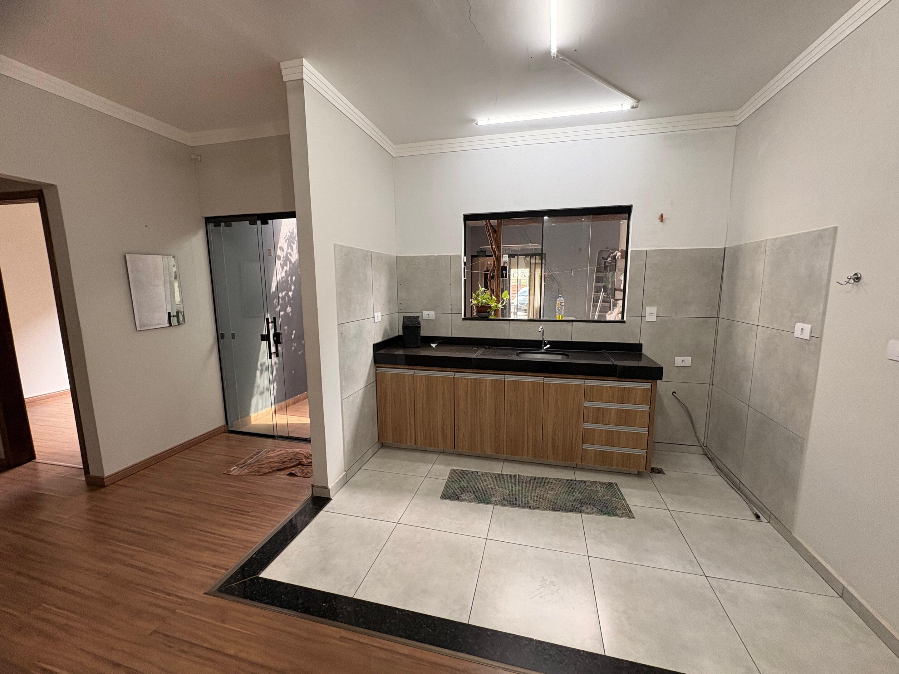 Casa de Fundo para Locação com 1 Quarto Próxima à Chácara Aeroporto – Água e Luz Inclusas
