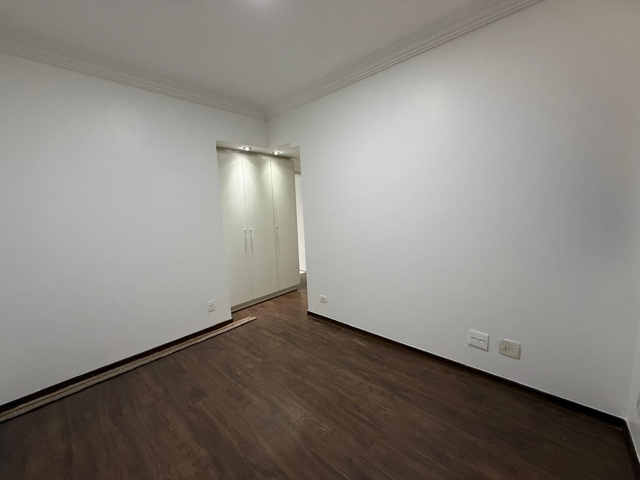 Cobertura Duplex Ed. Solar Saint Onoré com 4 Quartos e 220 m² para locação - Centro, Londrina/PR