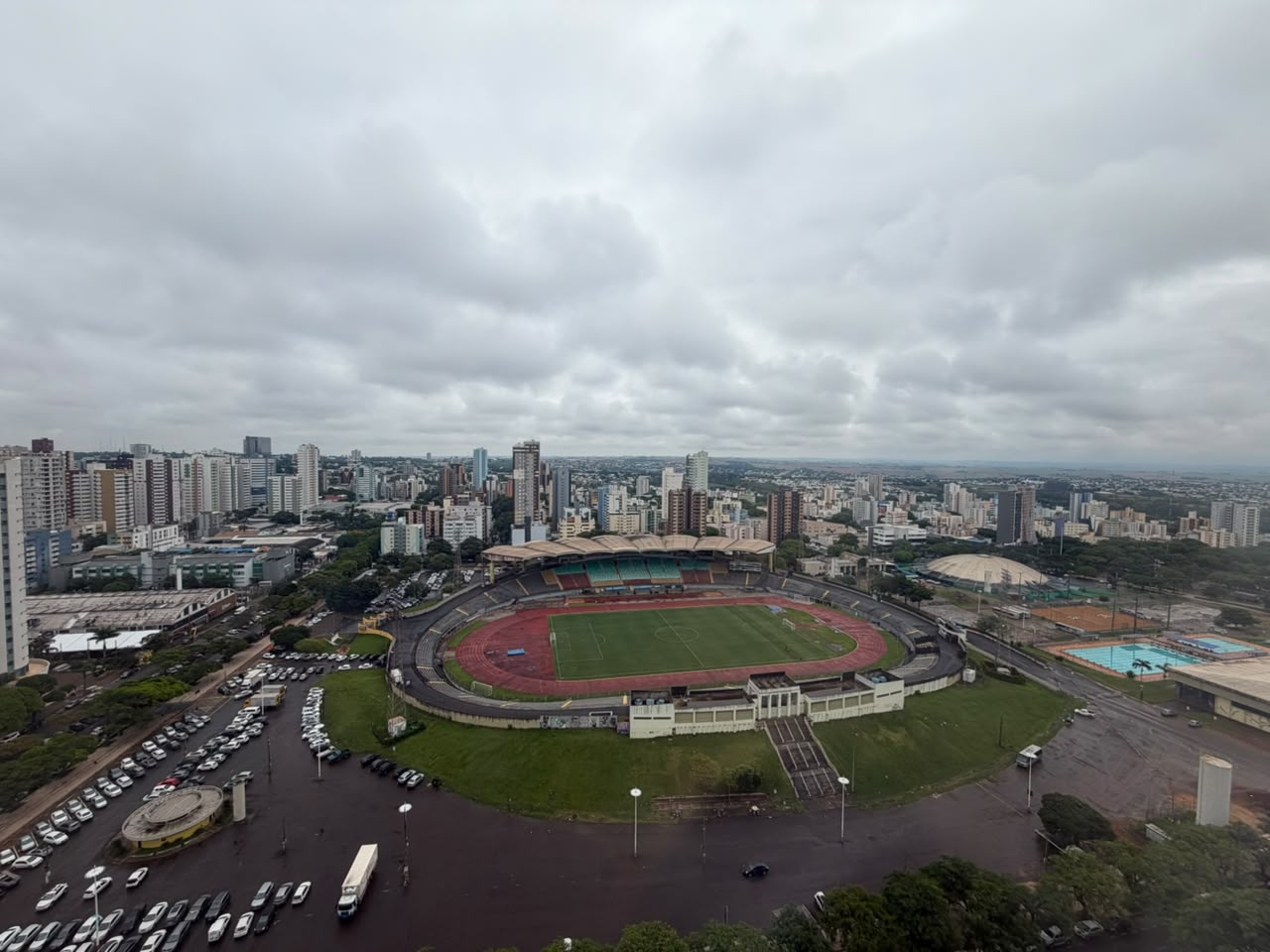 Apartamento com 3 Quartos, 116m² e 2 Vagas na Zona 07 - Maringá/PR
