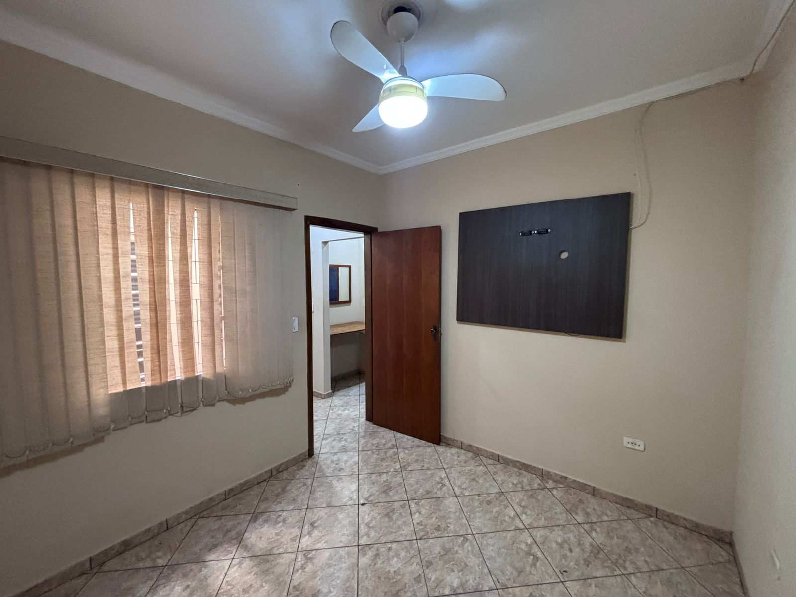 Apartamento com 3 Quartos, 130 m² no Parque Residencial Tuiuti - Maringá/PR