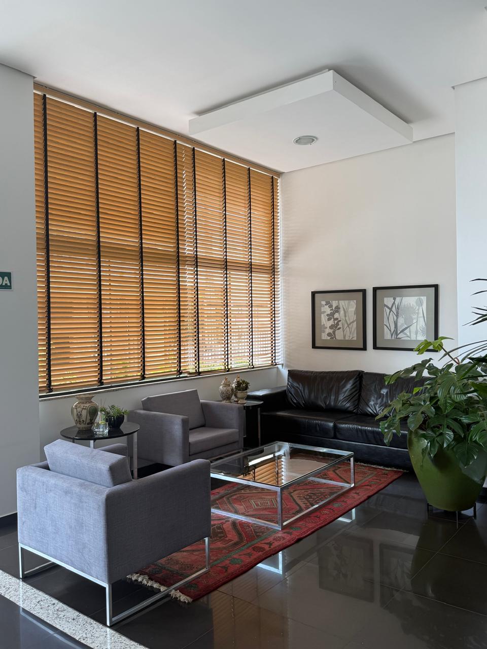 Cobertura Duplex Ed. Solar Saint Onoré com 4 Quartos e 220 m² para locação - Centro, Londrina/PR