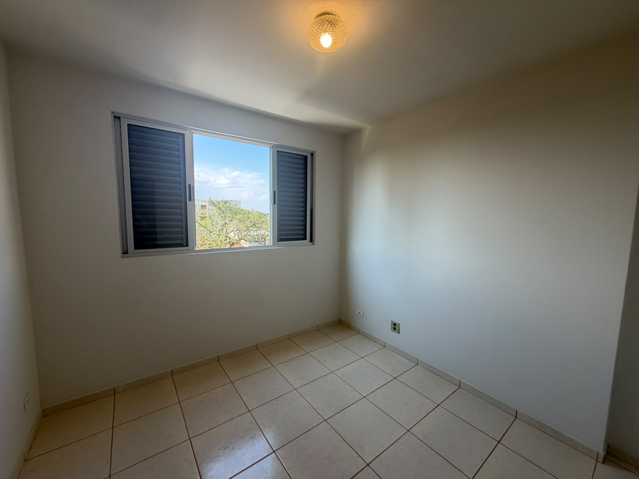 Alugue Sem Fiador - Apartamento com 3 Quartos, 115 m² - Zona 07, Maringá/PR