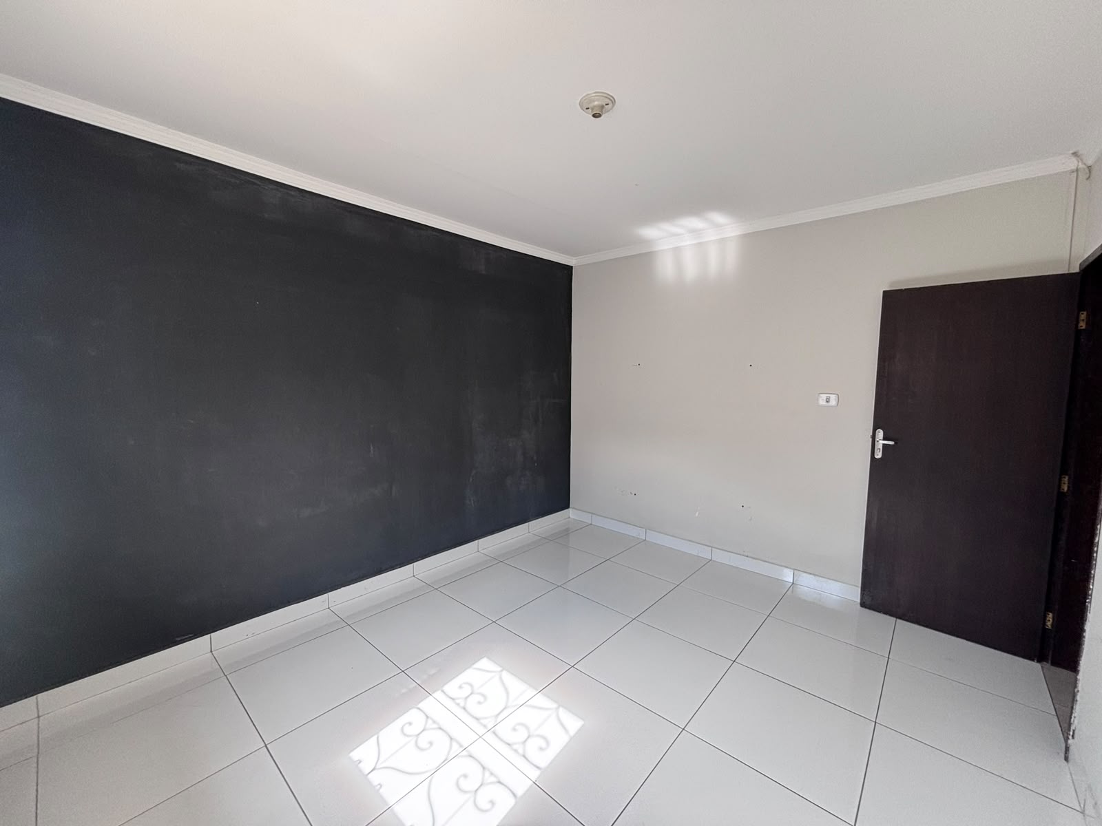 Casa Alugar com 2 Quartos, 80m² - Jardim Oásis, Maringá/PR