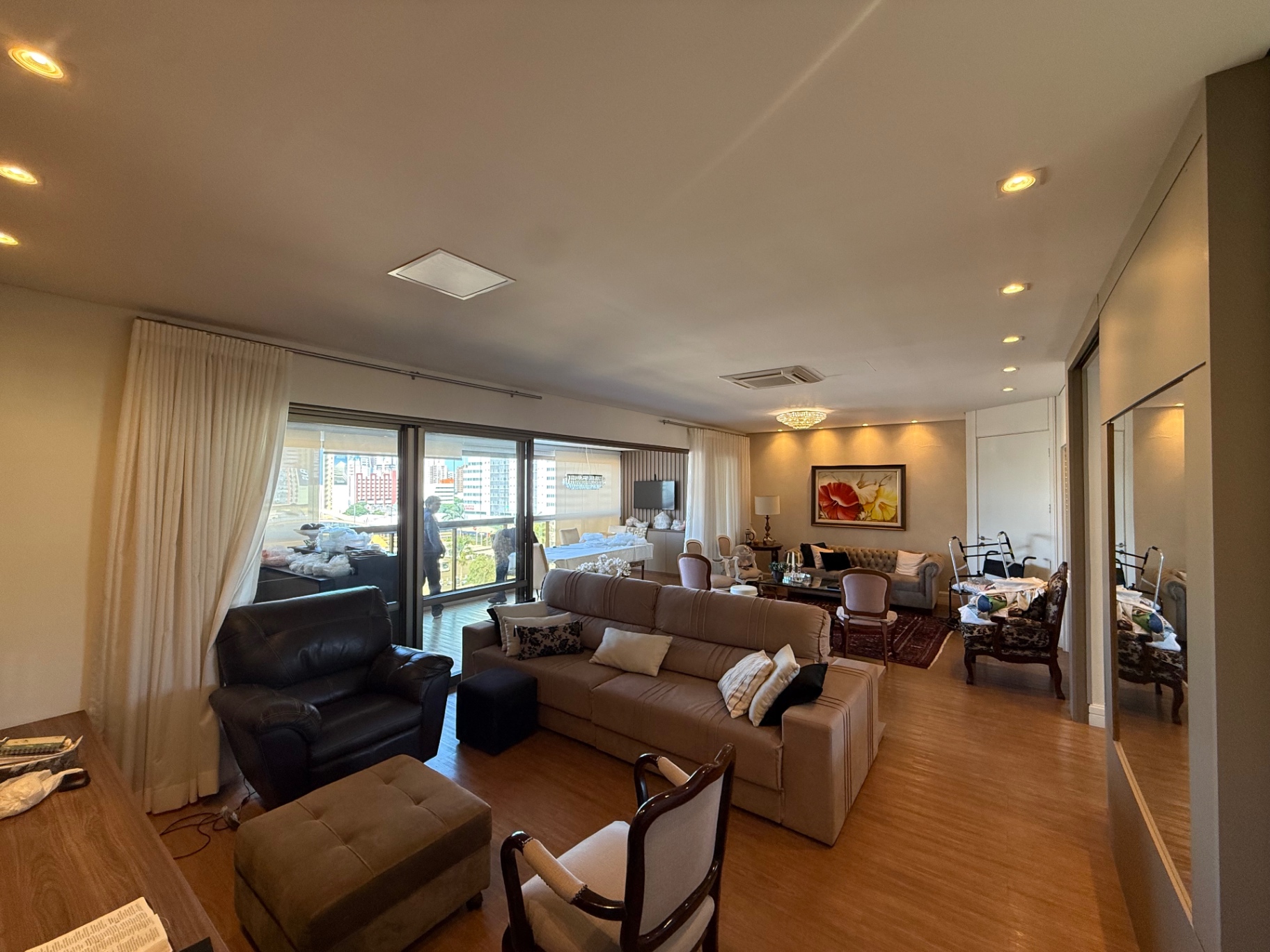 Apartamento com 4 Quartos e 176 m² na Zona 7 - Maringá/PR