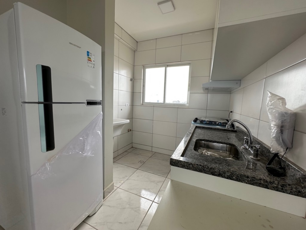 Apartamento com 2 Quartos, 63 m² e 1 Vaga na Zona 05 - Maringá/PR