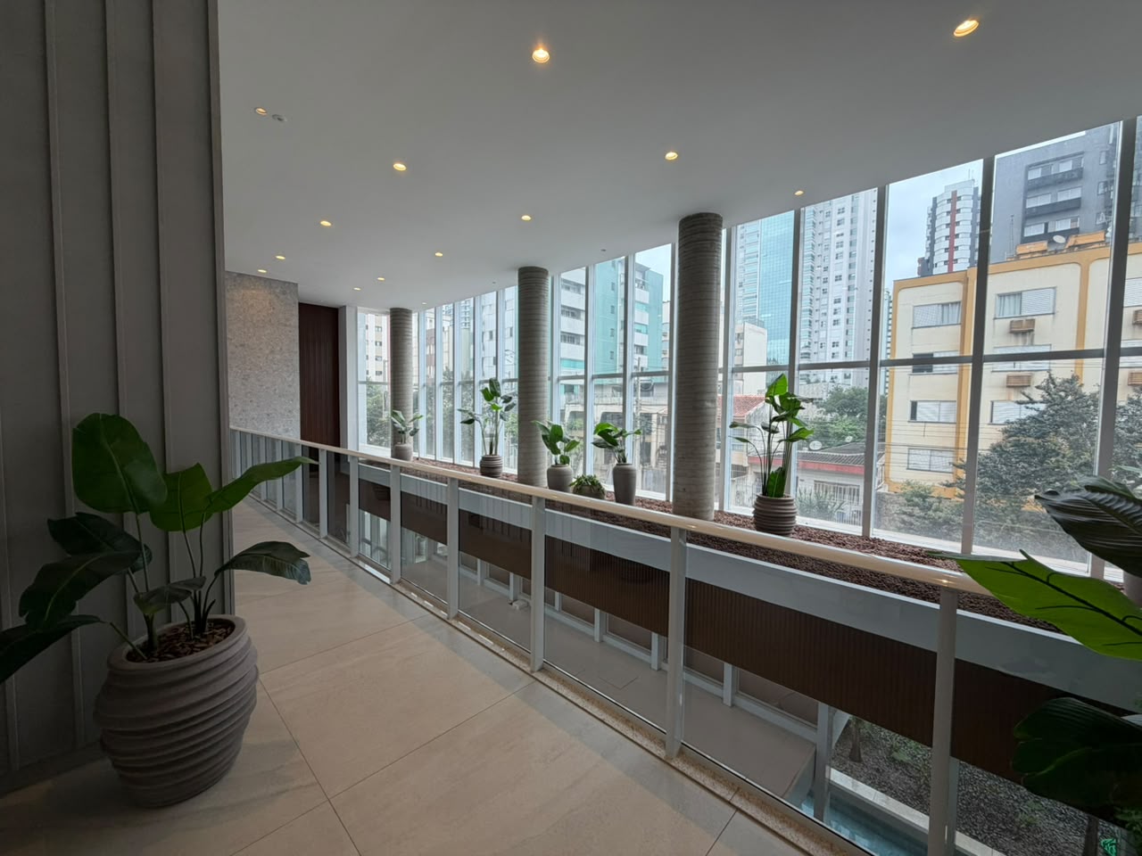 Apartamento com 3 Quartos, 116m² e 2 Vagas na Zona 07 - Maringá/PR