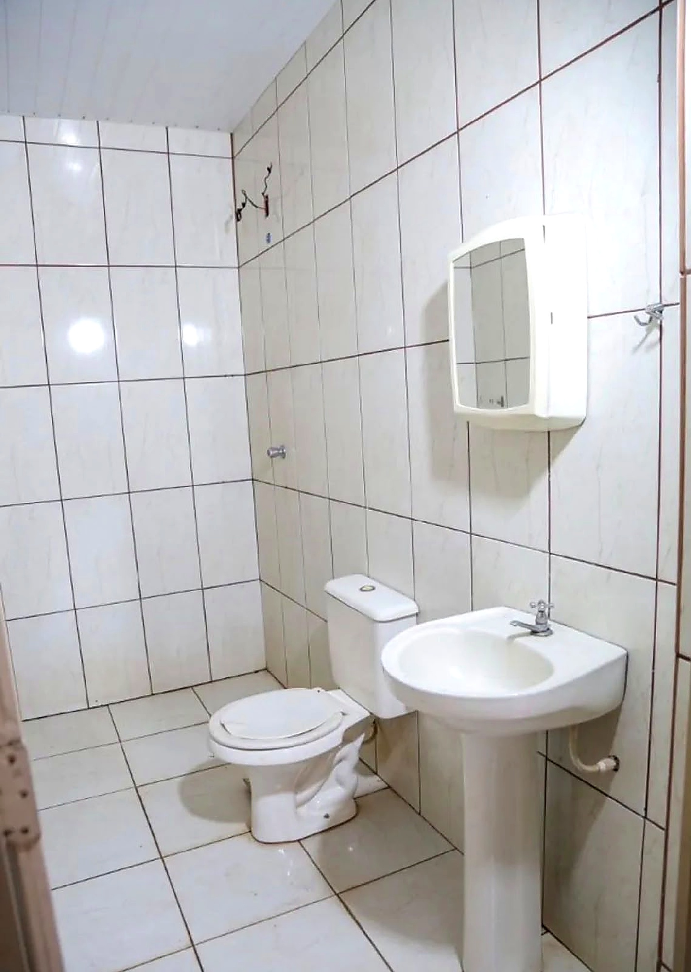 Apartamento Sobreloja para Locação com 3 Quartos, Suíte, Sacada e 2 Vagas
