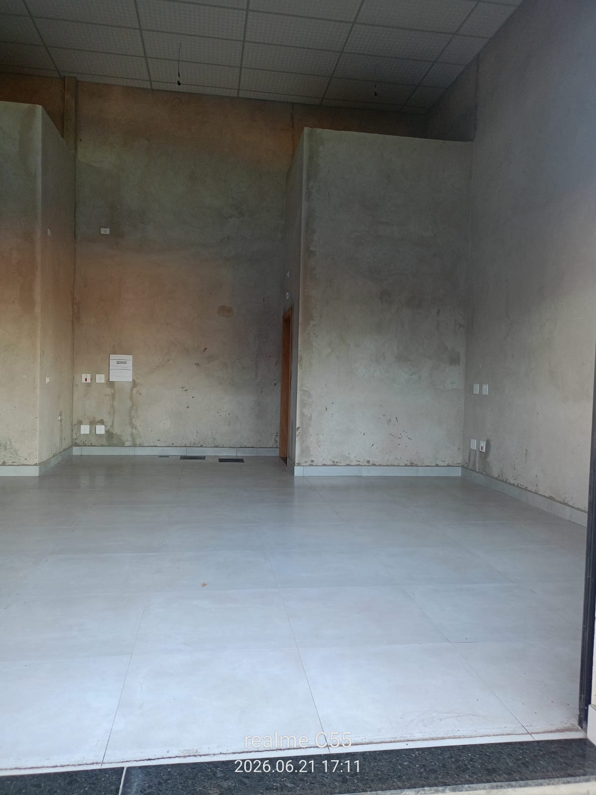 Aluga-se Salão Comercial em Sarandi-PR