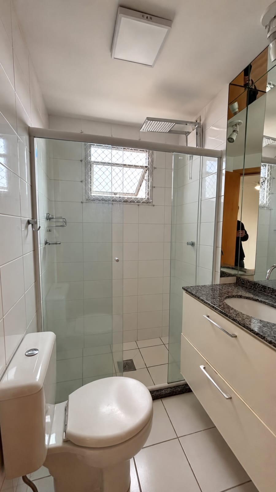 **Apartamento com Suíte, Sacada com Churrasqueira e Lazer Completo na Vila Cleópatra**