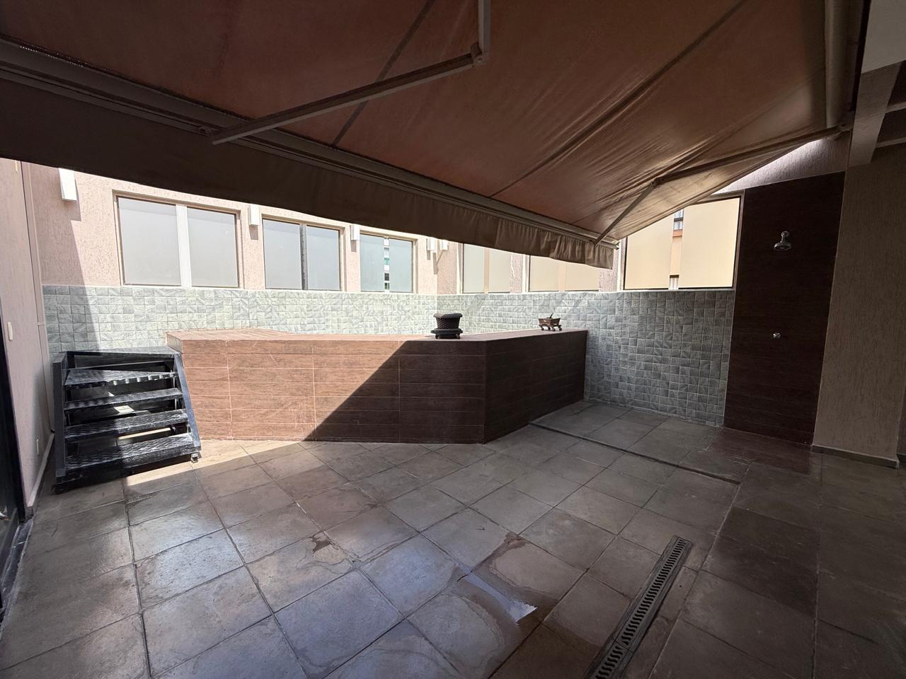 Cobertura Duplex Ed. Solar Saint Onoré com 4 Quartos e 220 m² para locação - Centro, Londrina/PR