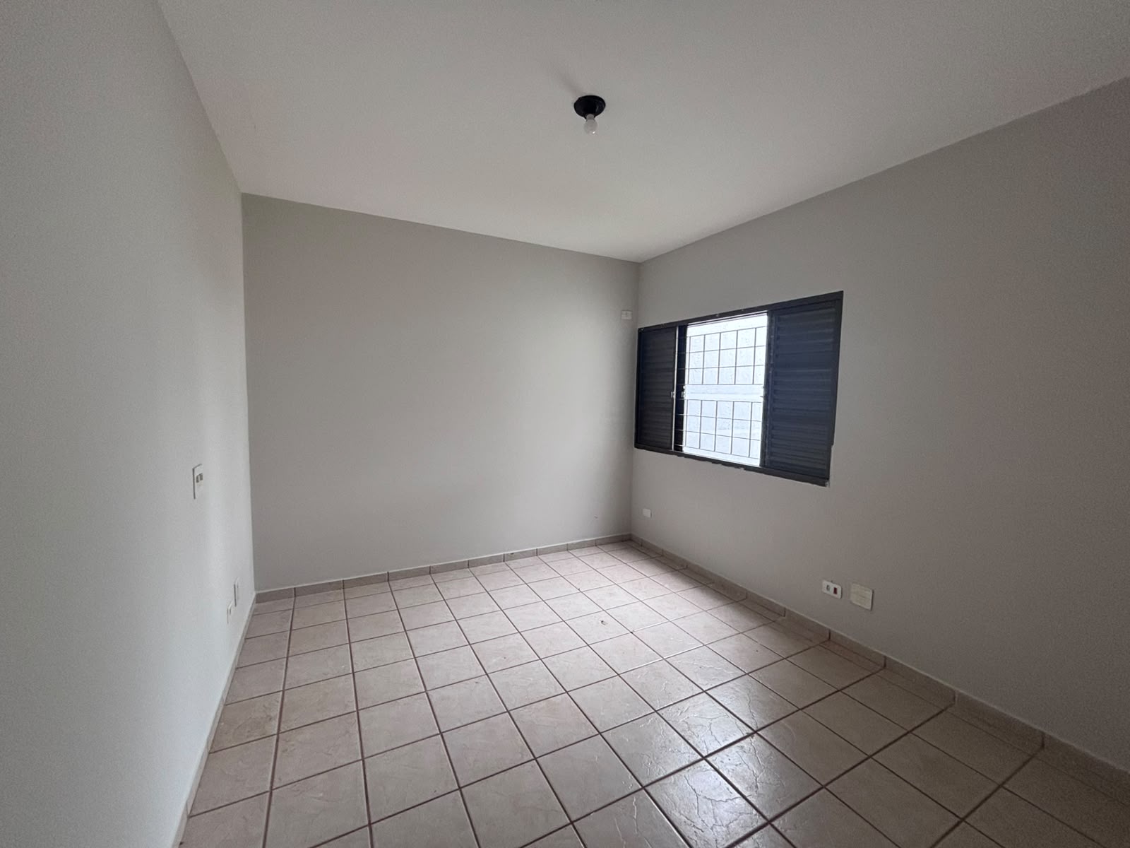 Casa com 3 Quartos, 115 m² - Jardim Imperial II, Maringá/PR