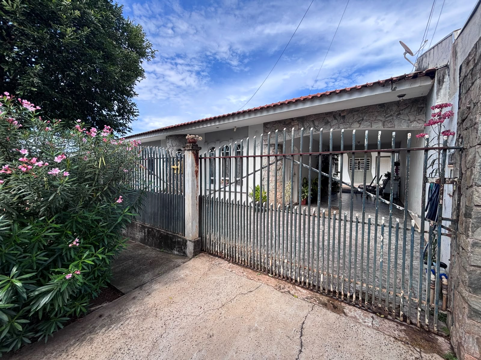 Casa Alugar com 2 Quartos, 80m² - Jardim Oásis, Maringá/PR