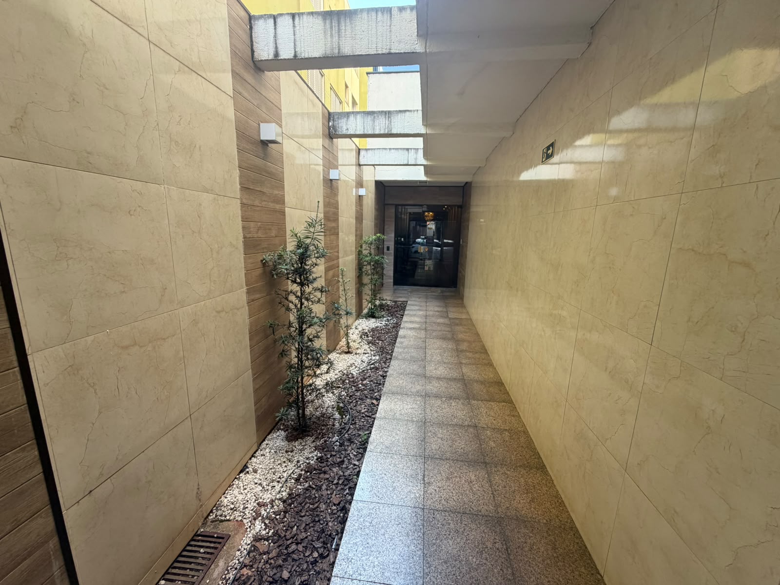 Apartamento com 2 Quartos, 90 m² na Zona 07 - Maringá/PR