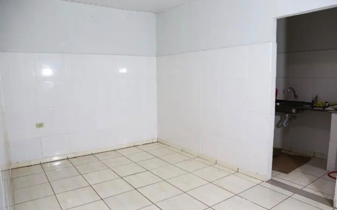 Edícula para Locação com 1 Quarto e Vaga de Garagem