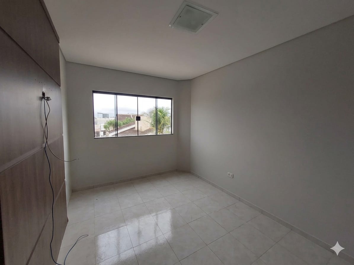 Apartamento de 110 m² com 2 Quartos, 1 Suíte e Sacada no Jardim Universo — Maringá/PR