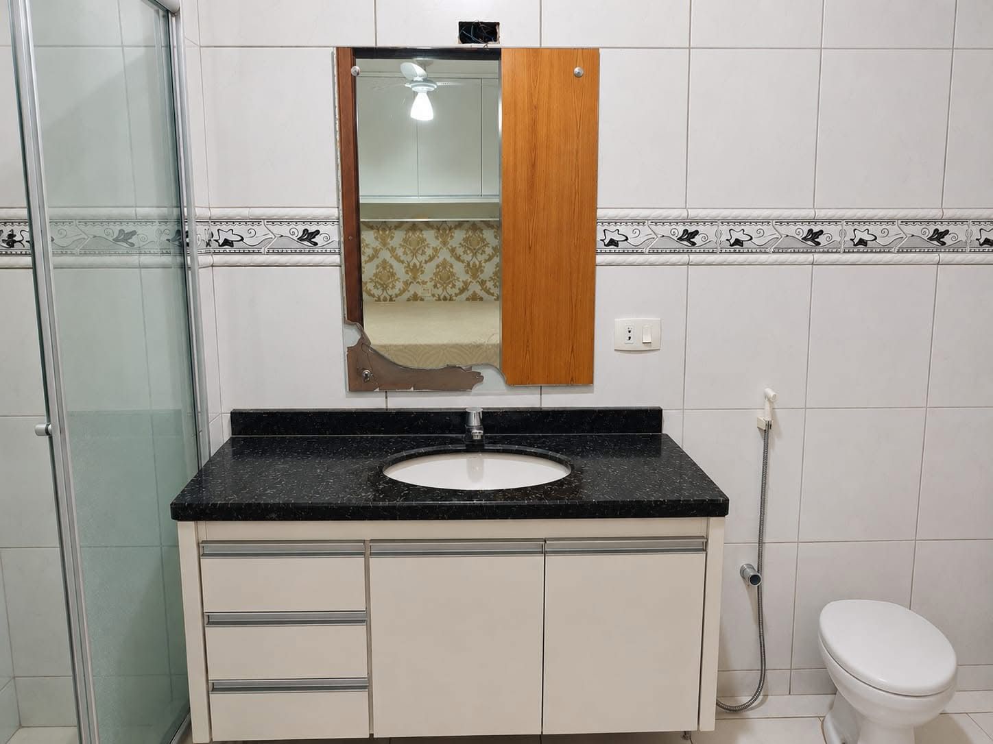 Apartamento Mobiliado para Locação com 3 Quartos no Residencial Vitória Régia – Maringá/PR