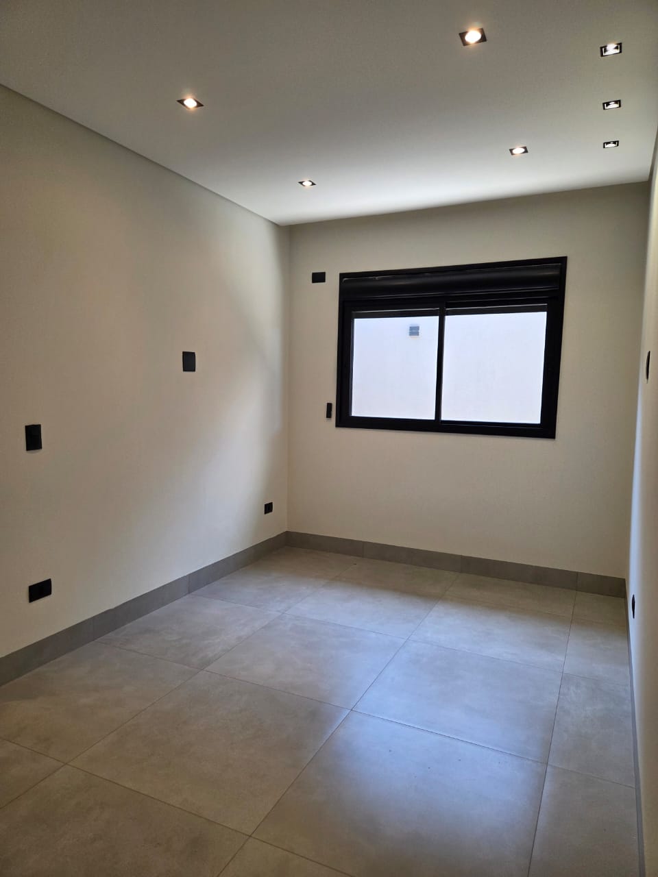 Excelente casa para locação/ venda  com 3 Suítes, 206 m² - Jardim Espanha, Maringá/PR
