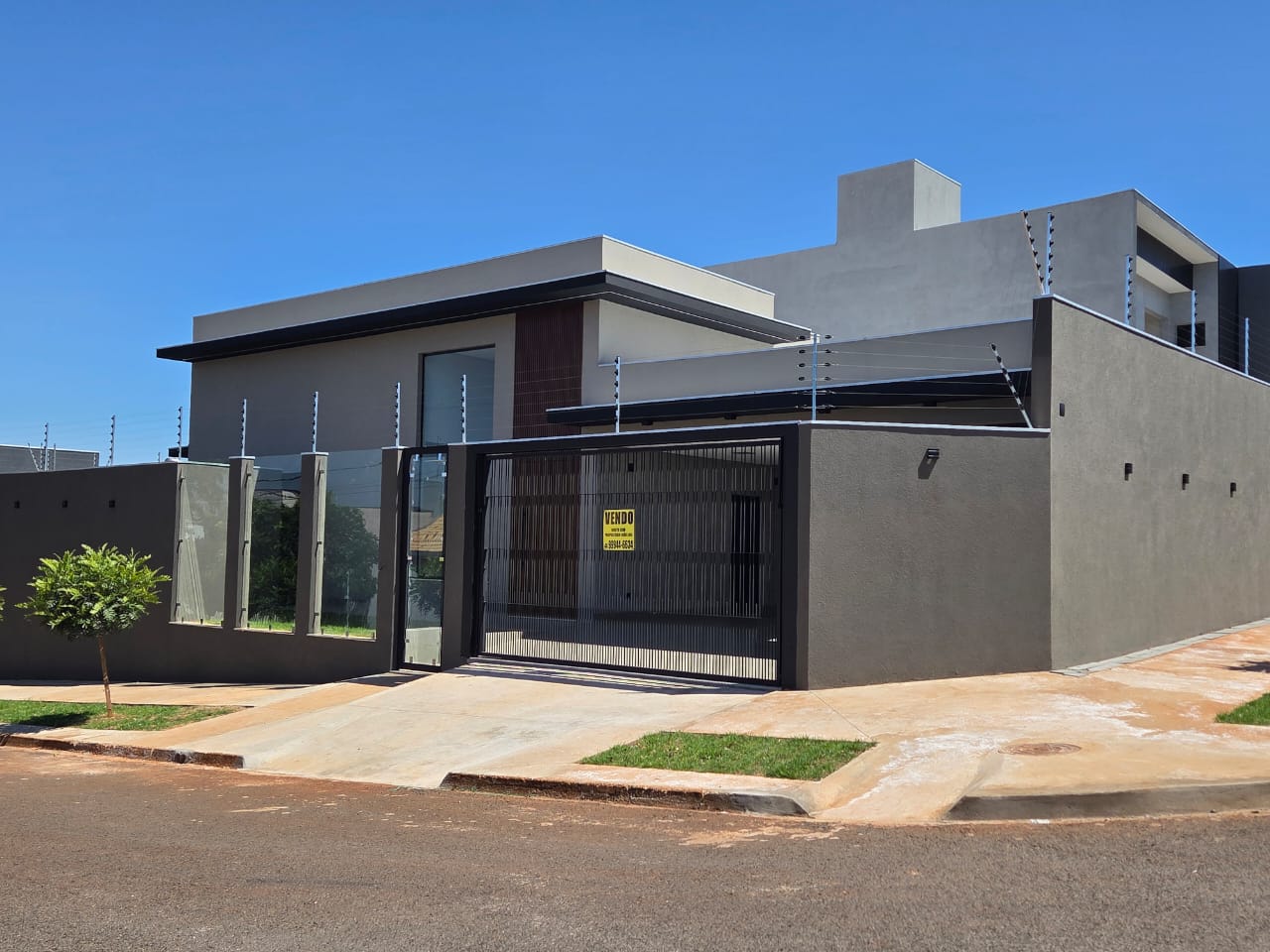 Excelente casa para locação/ venda  com 3 Suítes, 206 m² - Jardim Espanha, Maringá/PR