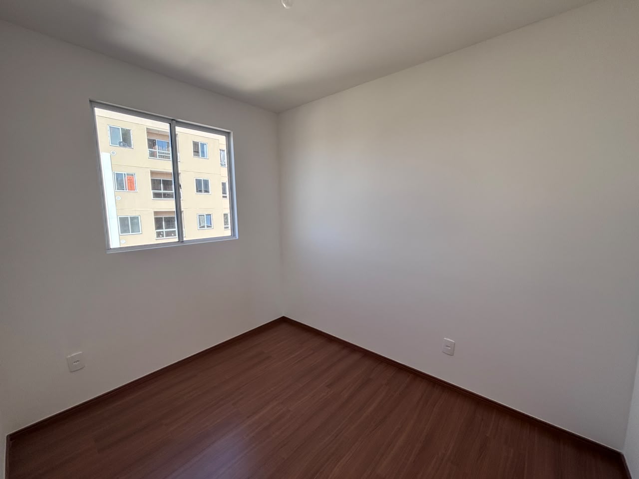 Apartamento com 2 Quartos e 49 m² na Zona 07 - Maringá/PR