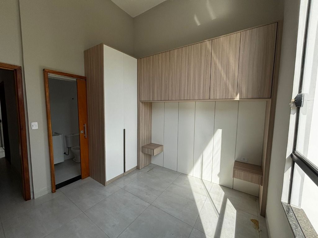 Casa com 3 Quartos, 120 m² e 2 Vagas - Jardim Everest, Maringá/PR
