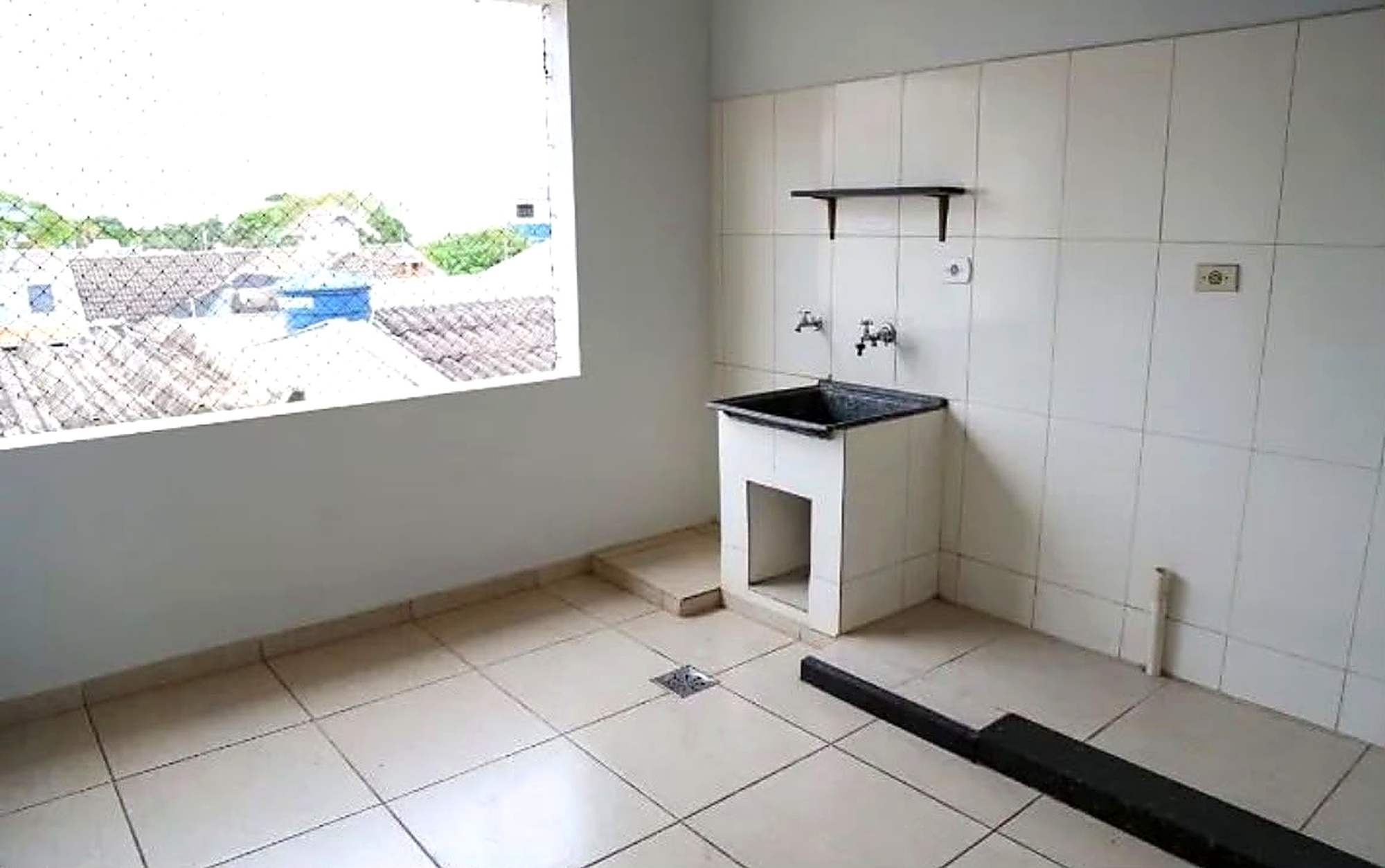 Apartamento Sobreloja para Locação com 3 Quartos, Suíte, Sacada e 2 Vagas