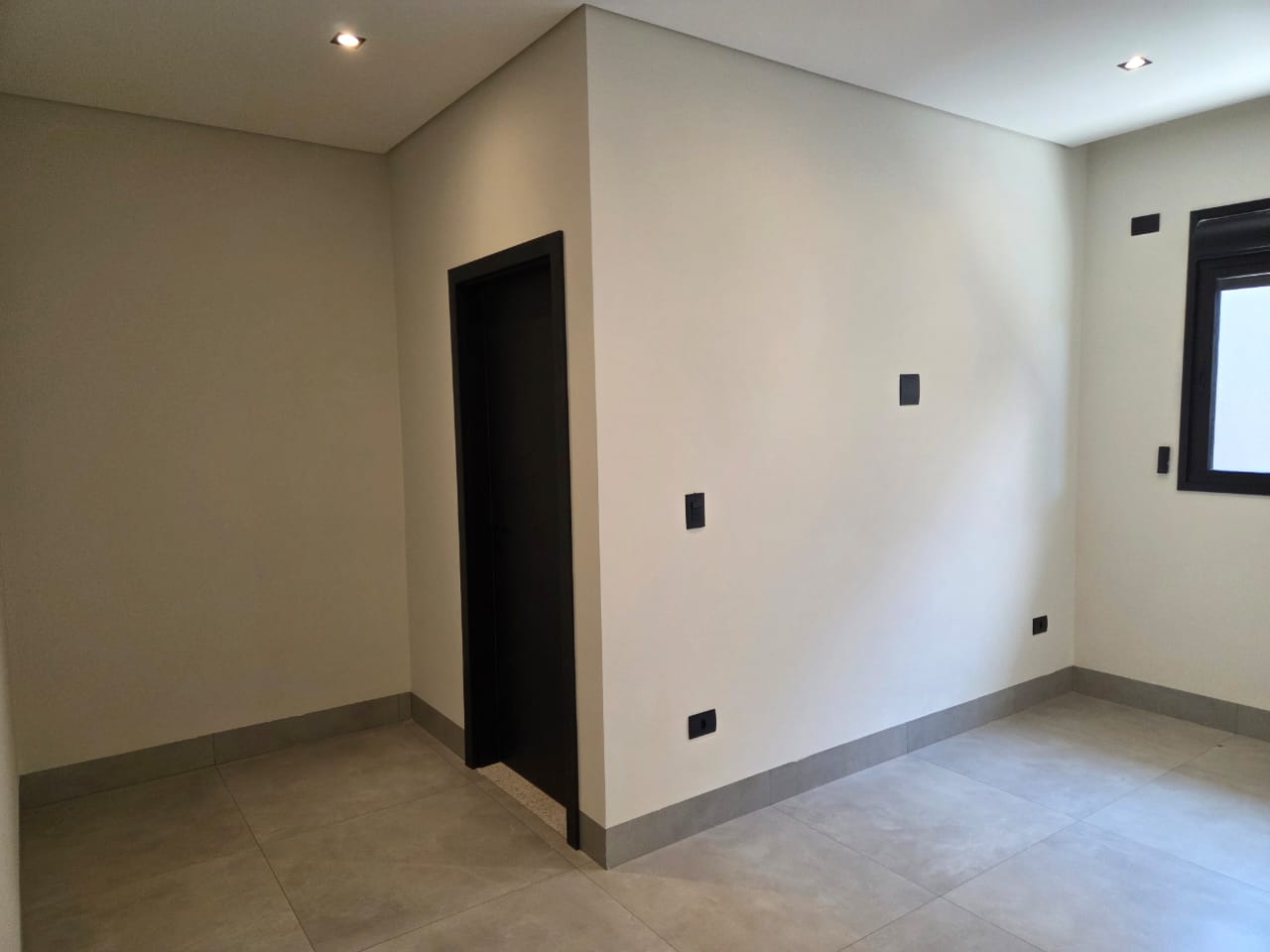 Excelente casa para locação/ venda  com 3 Suítes, 206 m² - Jardim Espanha, Maringá/PR
