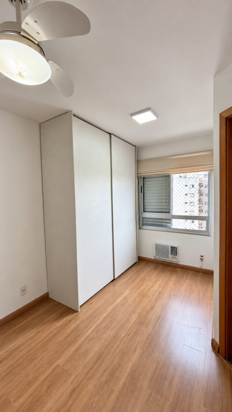 **Apartamento com Suíte, Sacada com Churrasqueira e Lazer Completo na Vila Cleópatra**