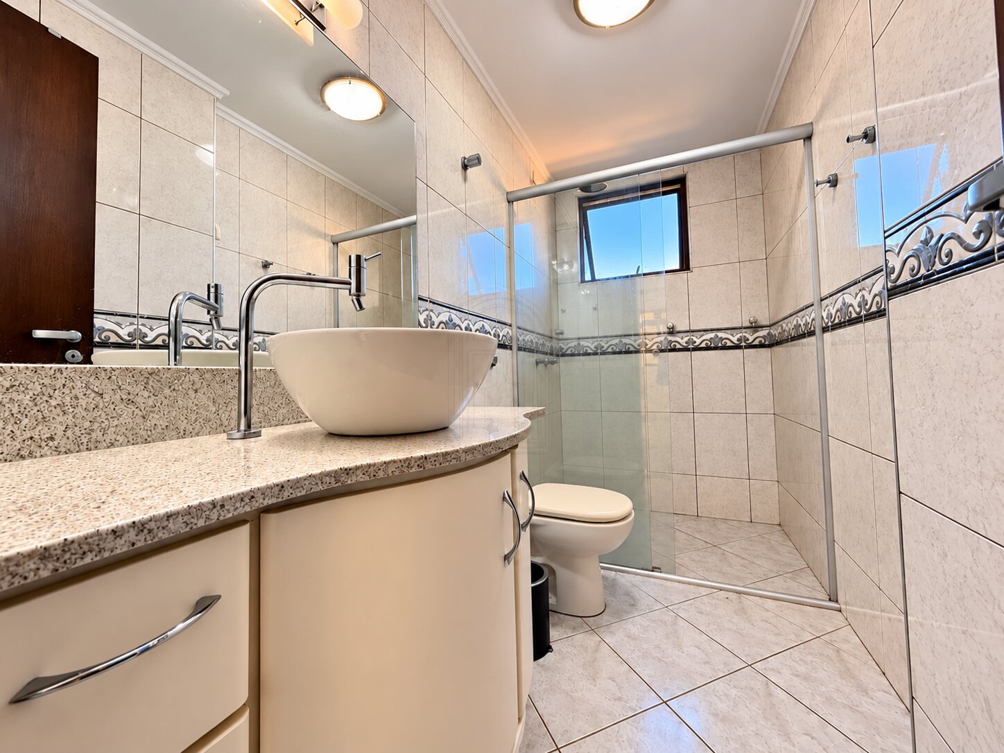 Seu Novo Lar na Zona 07 – 170 m², Mobiliado, Suíte e Garagem