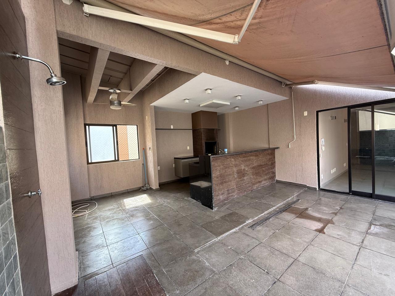 Cobertura Duplex Ed. Solar Saint Onoré com 4 Quartos e 220 m² para locação - Centro, Londrina/PR