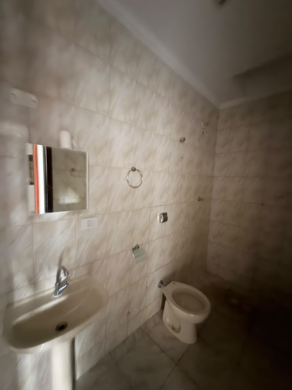 Apartamento com 3 Quartos e 80 m² - Vila Morangueira, Maringá/PR