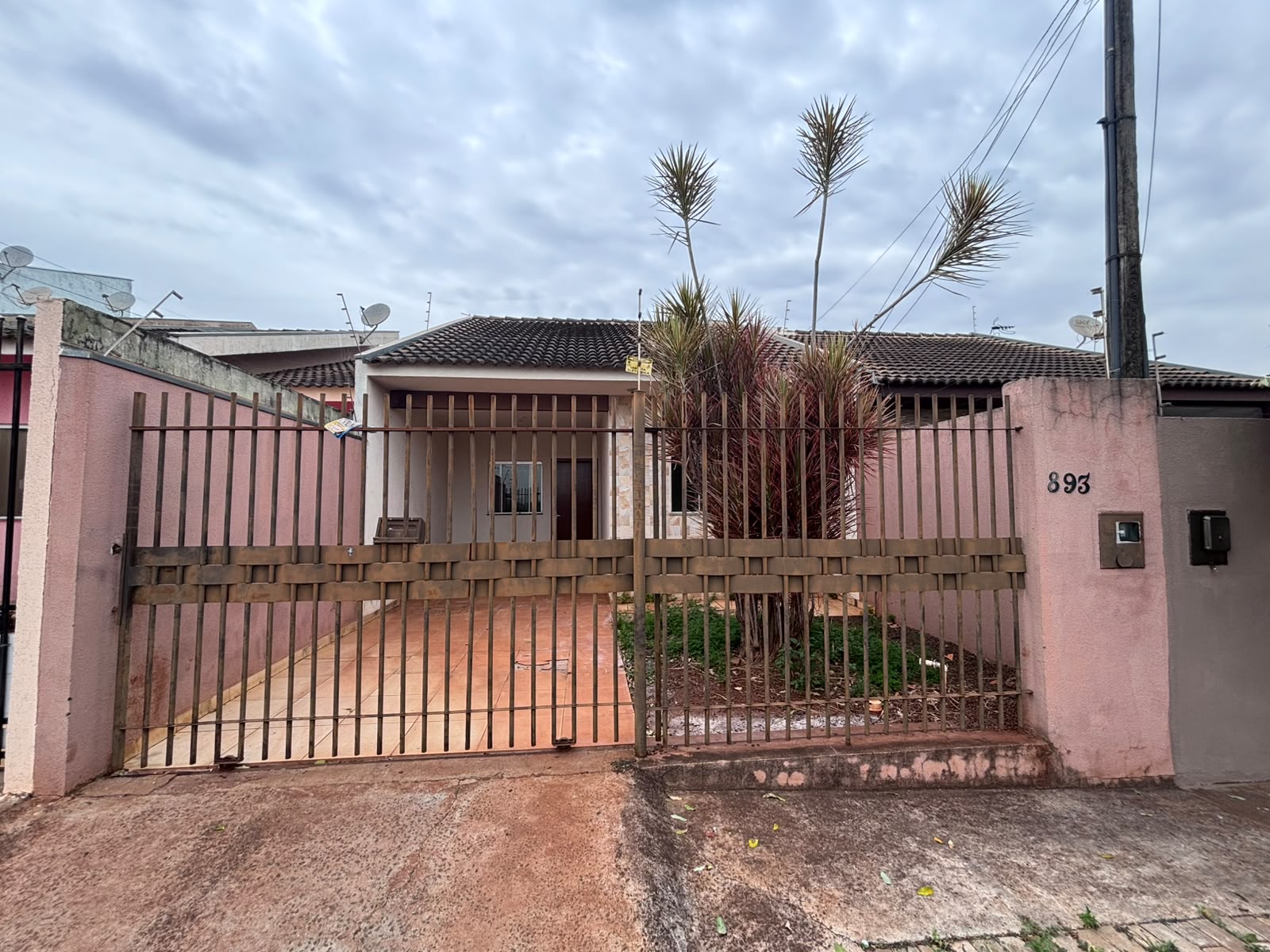 Casa com 2 Quartos e 2 Vagas, 80m² - Jardim Monterey, Sarandi/PR