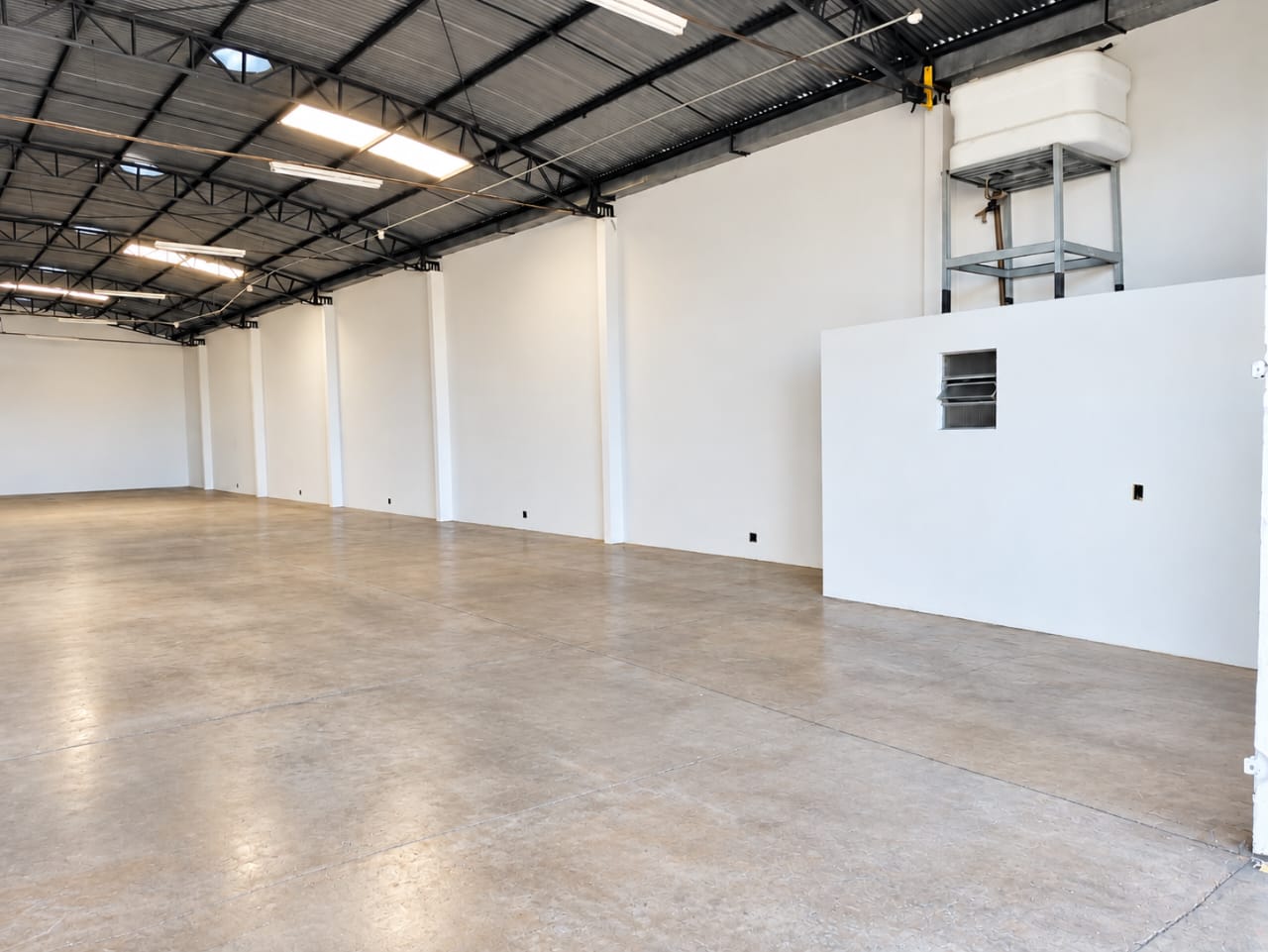 Galpão Comercial com 470 m² para Locação em Excelente Localização no Jardim Europa – Sarandi/PR