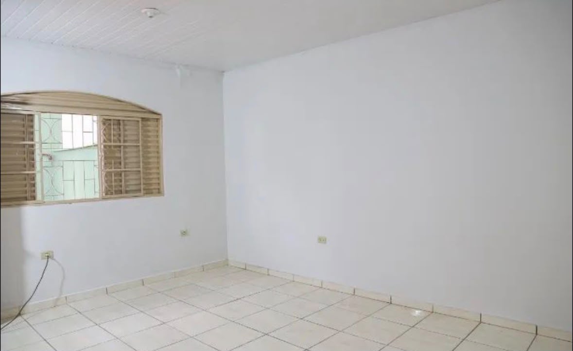 Edícula para Locação com 1 Quarto e Vaga de Garagem