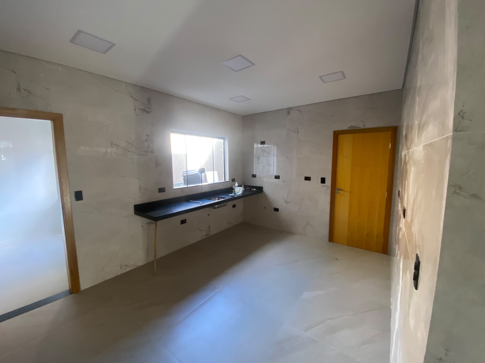 Sobrado com 4 Quartos e 130 m² no Jardim Montreal - Maringá/PR