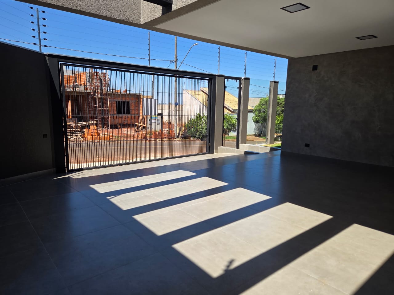 Excelente casa para locação/ venda  com 3 Suítes, 206 m² - Jardim Espanha, Maringá/PR