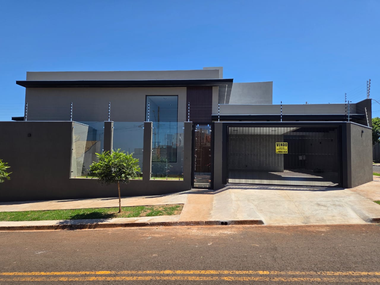 Excelente casa para locação/ venda com 3 Suítes, 206 m² - Jardim Espanha, Maringá/PR