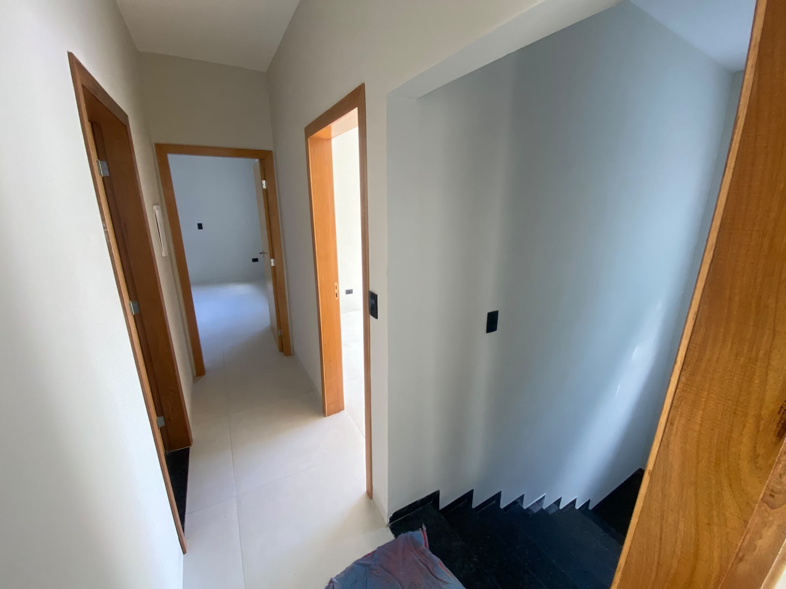 Sobrado com 4 Quartos e 130 m² no Jardim Montreal - Maringá/PR