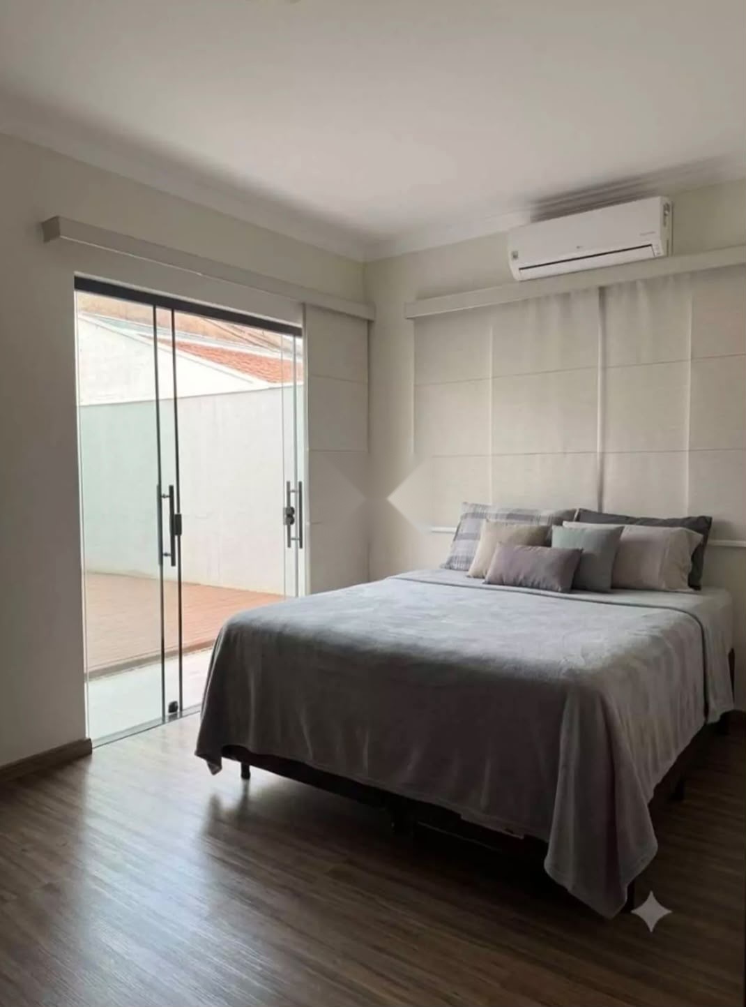 Sobrado com 4 Quartos e 150 m² no Jardim Novo Oásis - Maringá/PR