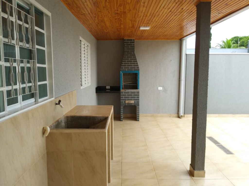 Casa com 3 Quartos, 97 m² - Parque Residencial Quebec, Maringá/PR