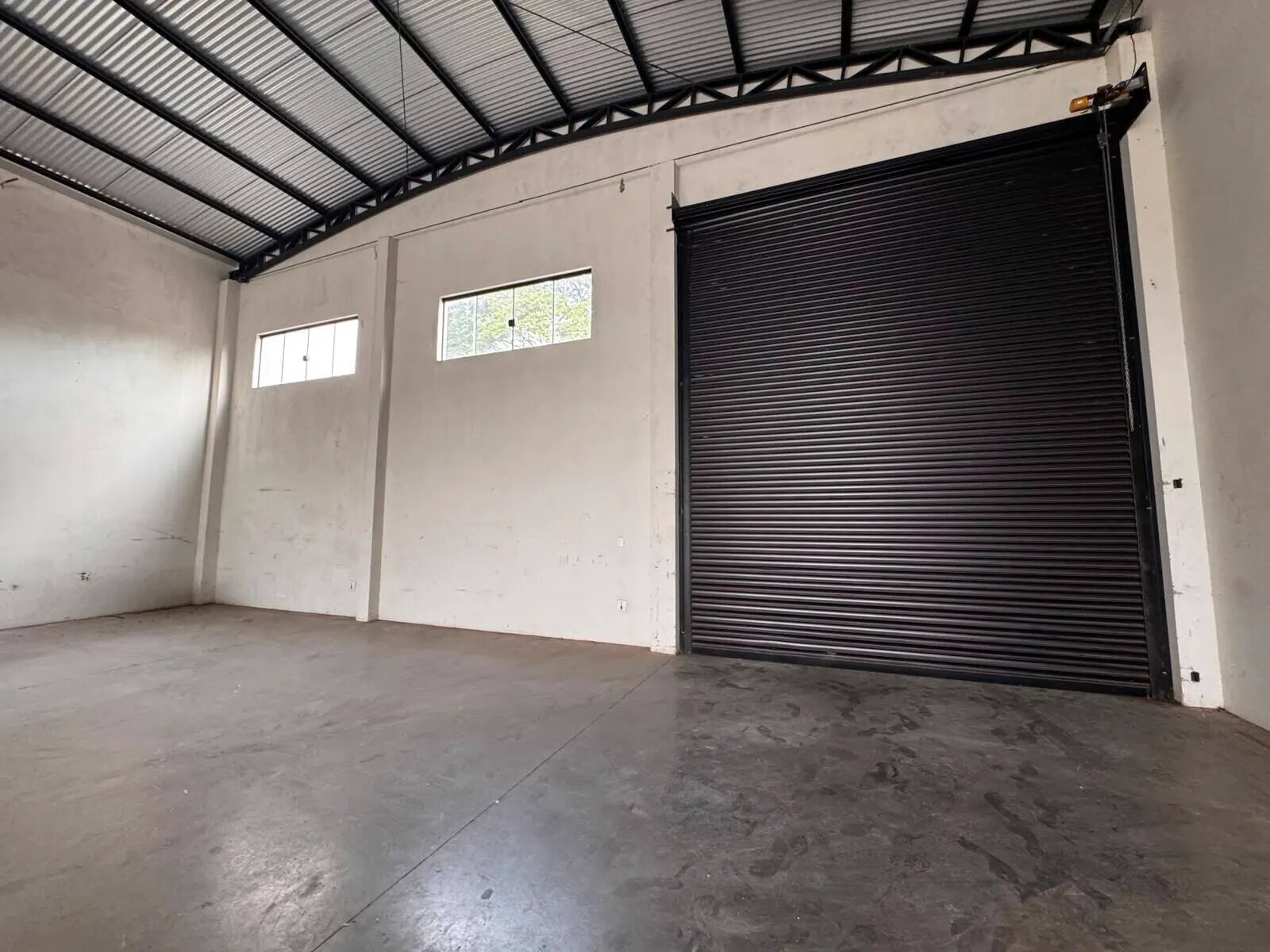 Seu negócio pode operar por duas ruas: salão de 342 m² no Bom Jardim por R$ 7.500/mês