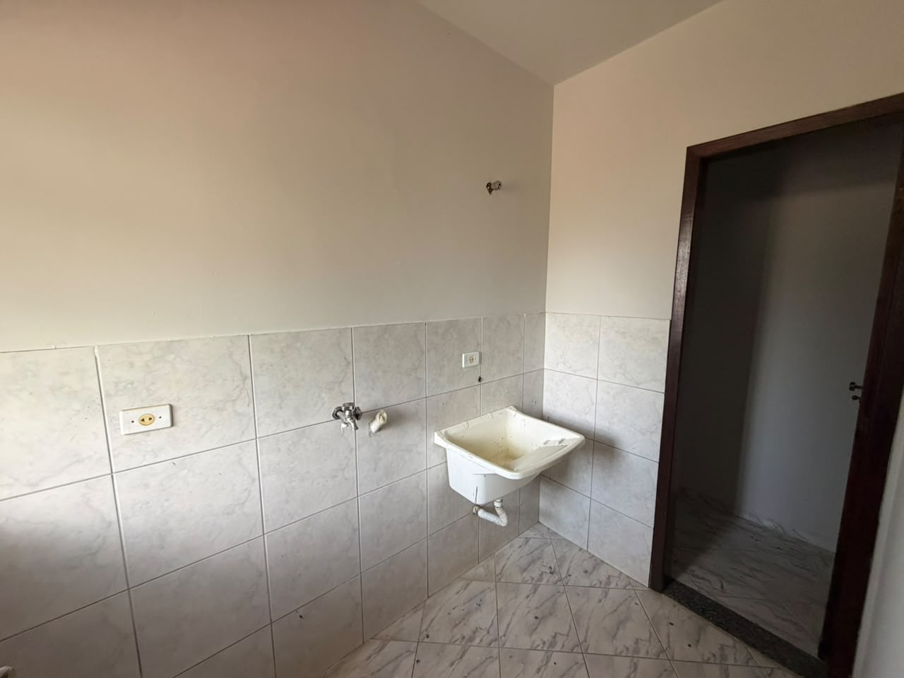 Apartamento com 3 Quartos e 80 m² - Vila Morangueira, Maringá/PR