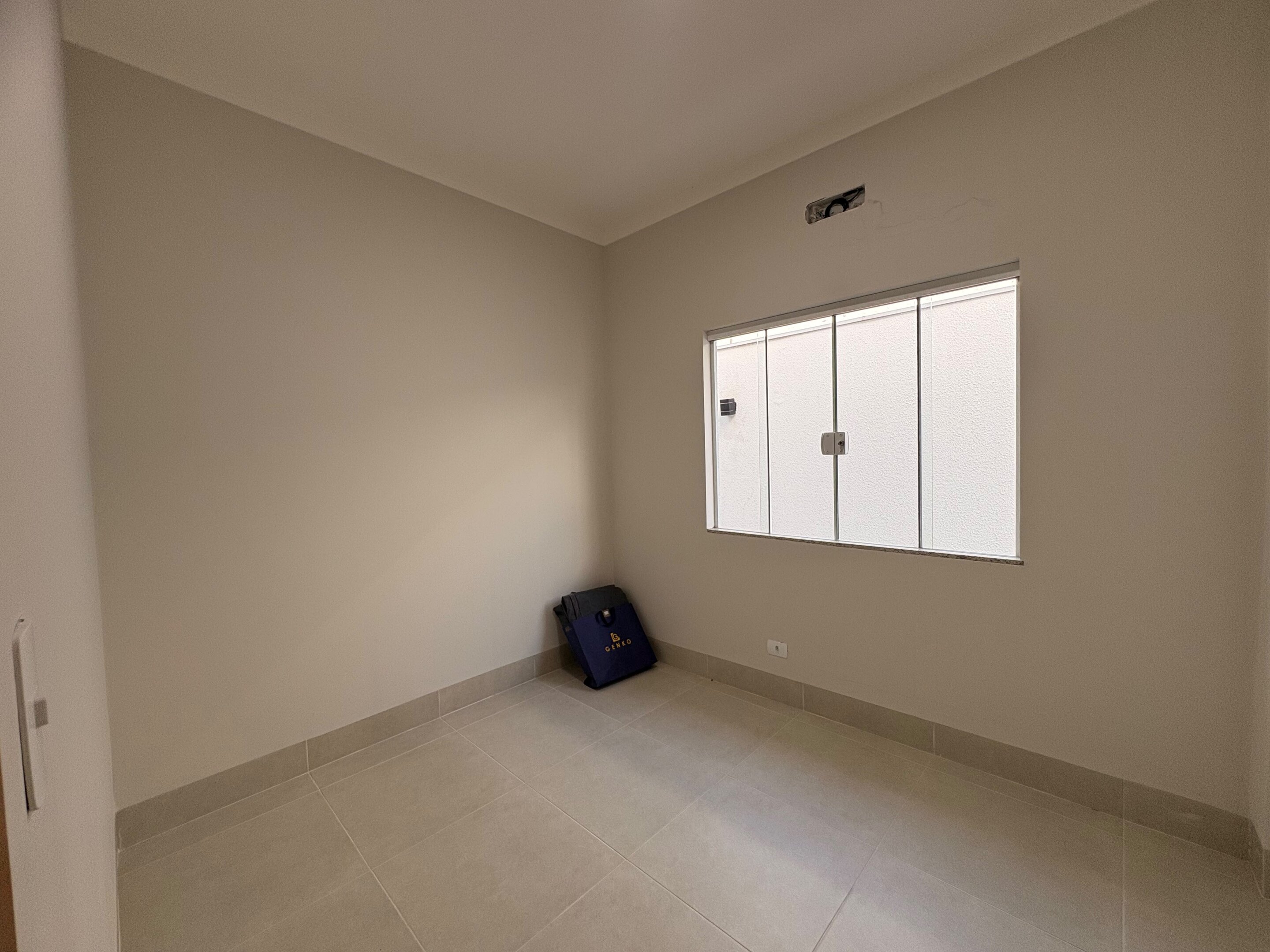 Casa para Venda com 1 suíte + 2 quartos  em Maringá-Pr