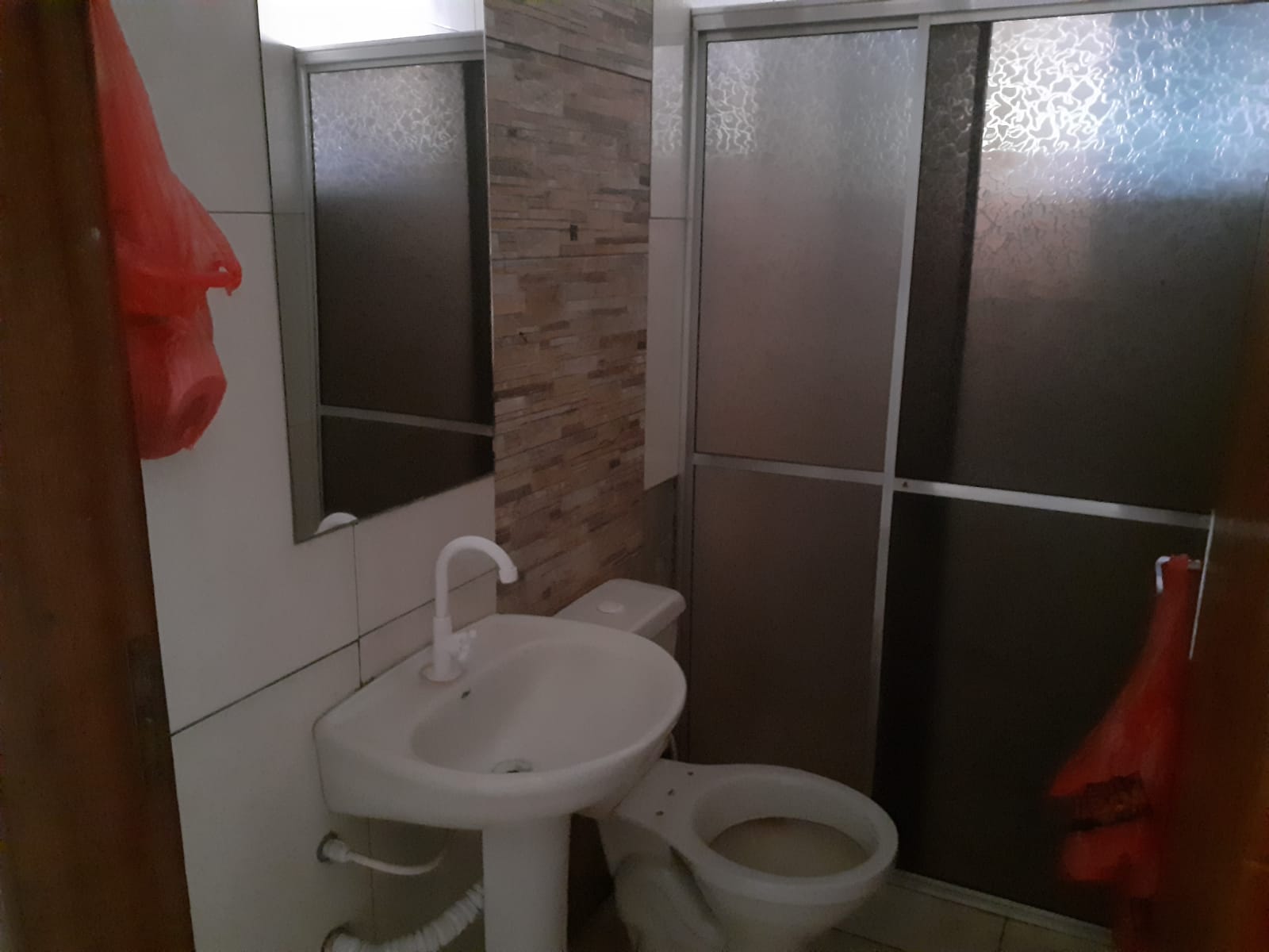 casa com 3 quartos + 1 banheiro em Sarandi