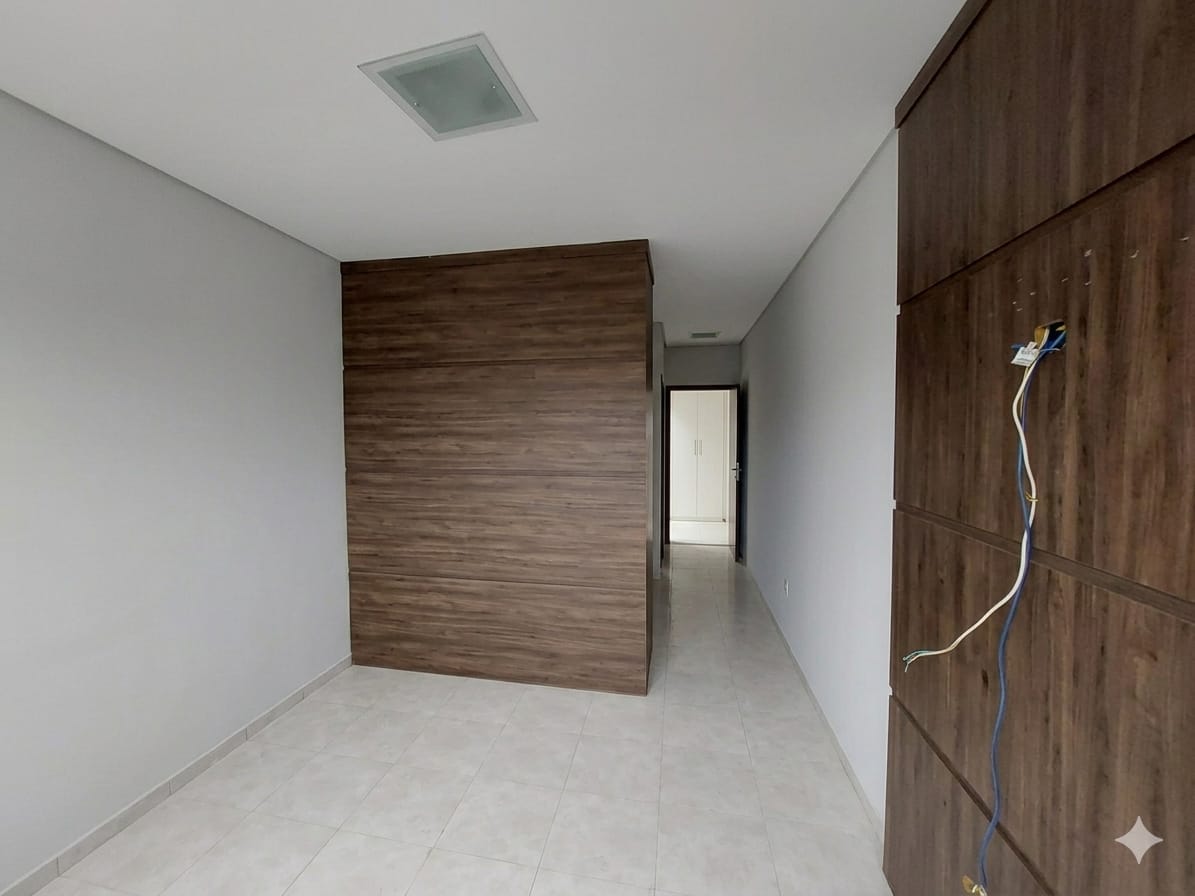 Apartamento de 110 m² com 2 Quartos, 1 Suíte e Sacada no Jardim Universo — Maringá/PR