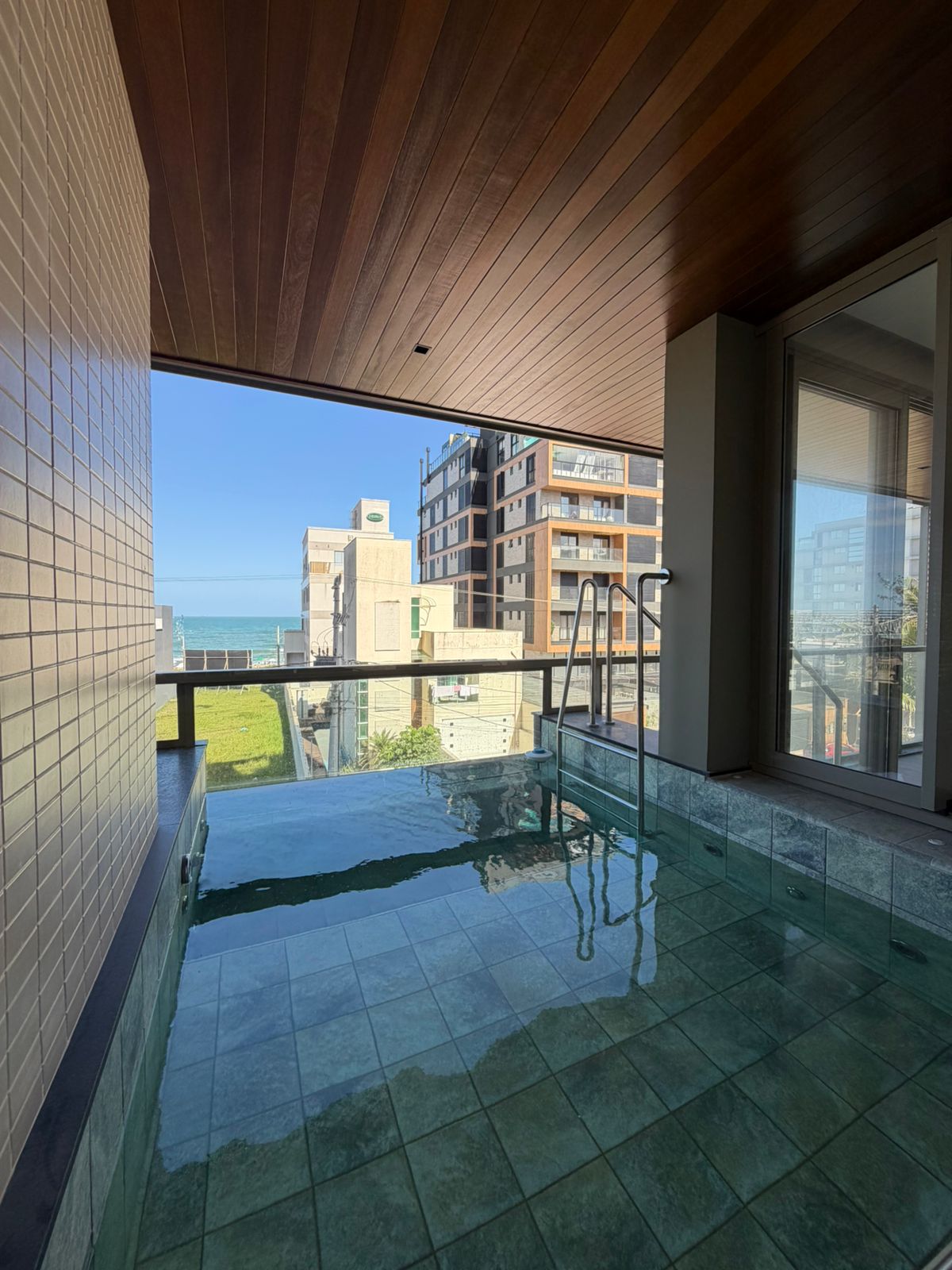 HORIZON PRAIA BRAVA - ITAJAI SC.  Apartamento com 3 Quartos e 140 m²