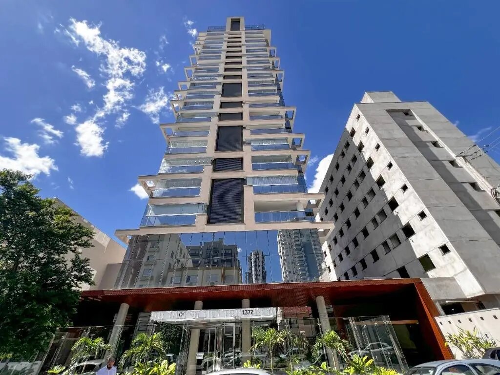 Apartamento com 3 Quartos, 116m² e 2 Vagas na Zona 07 - Maringá/PR