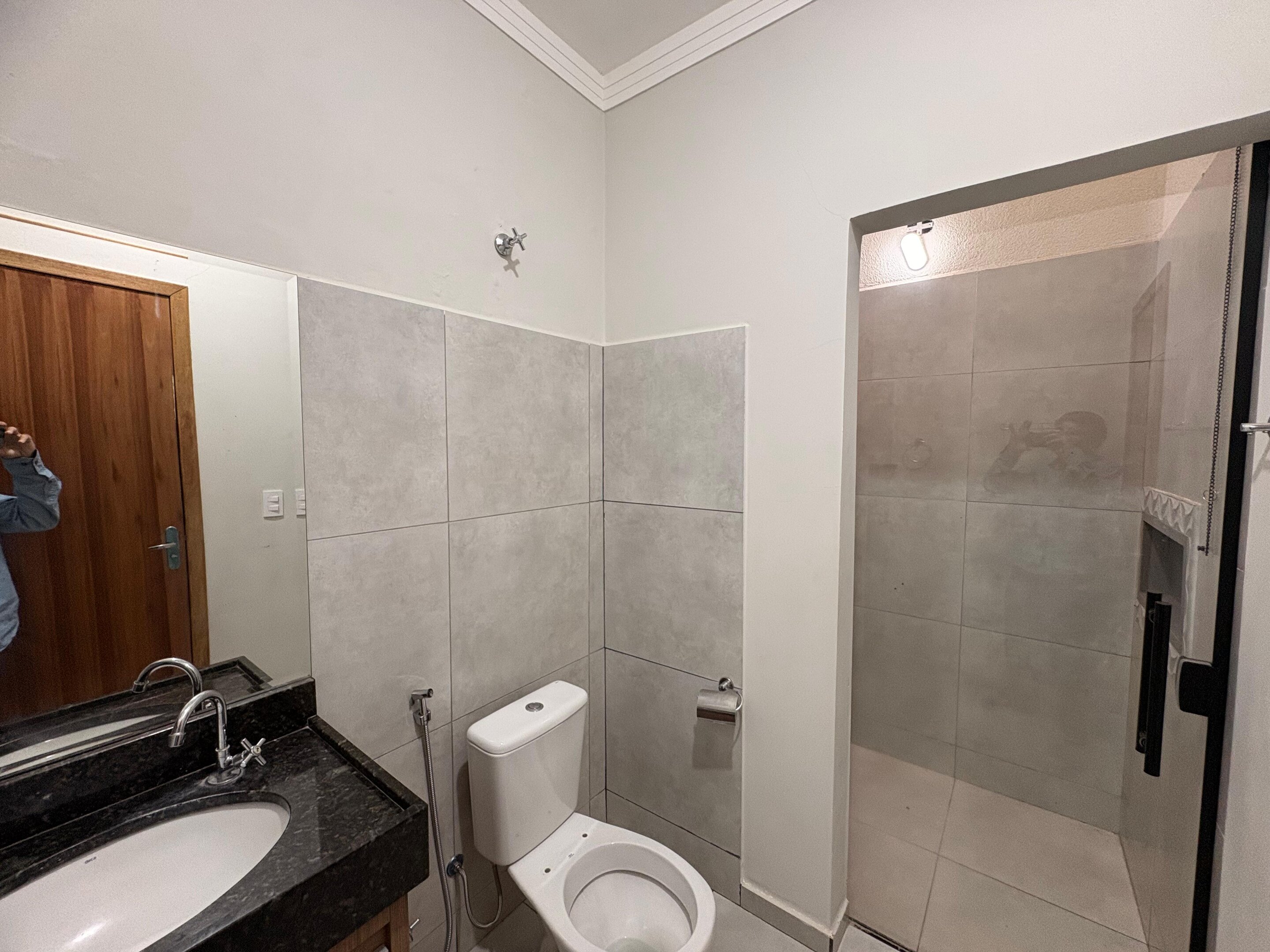 Casa de Fundo para Locação com 1 Quarto Próxima à Chácara Aeroporto – Água e Luz Inclusas
