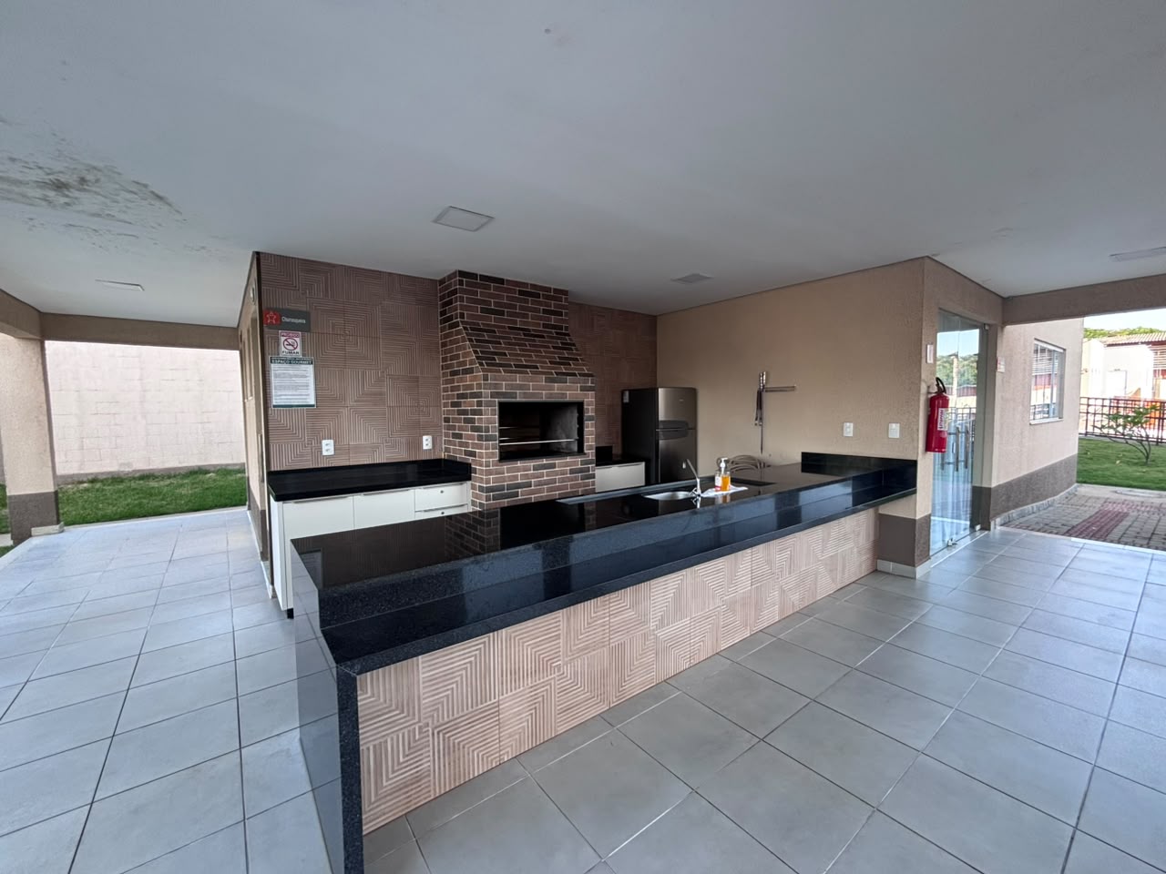 Apartamento com 2 Quartos e 49 m² na Zona 07 - Maringá/PR