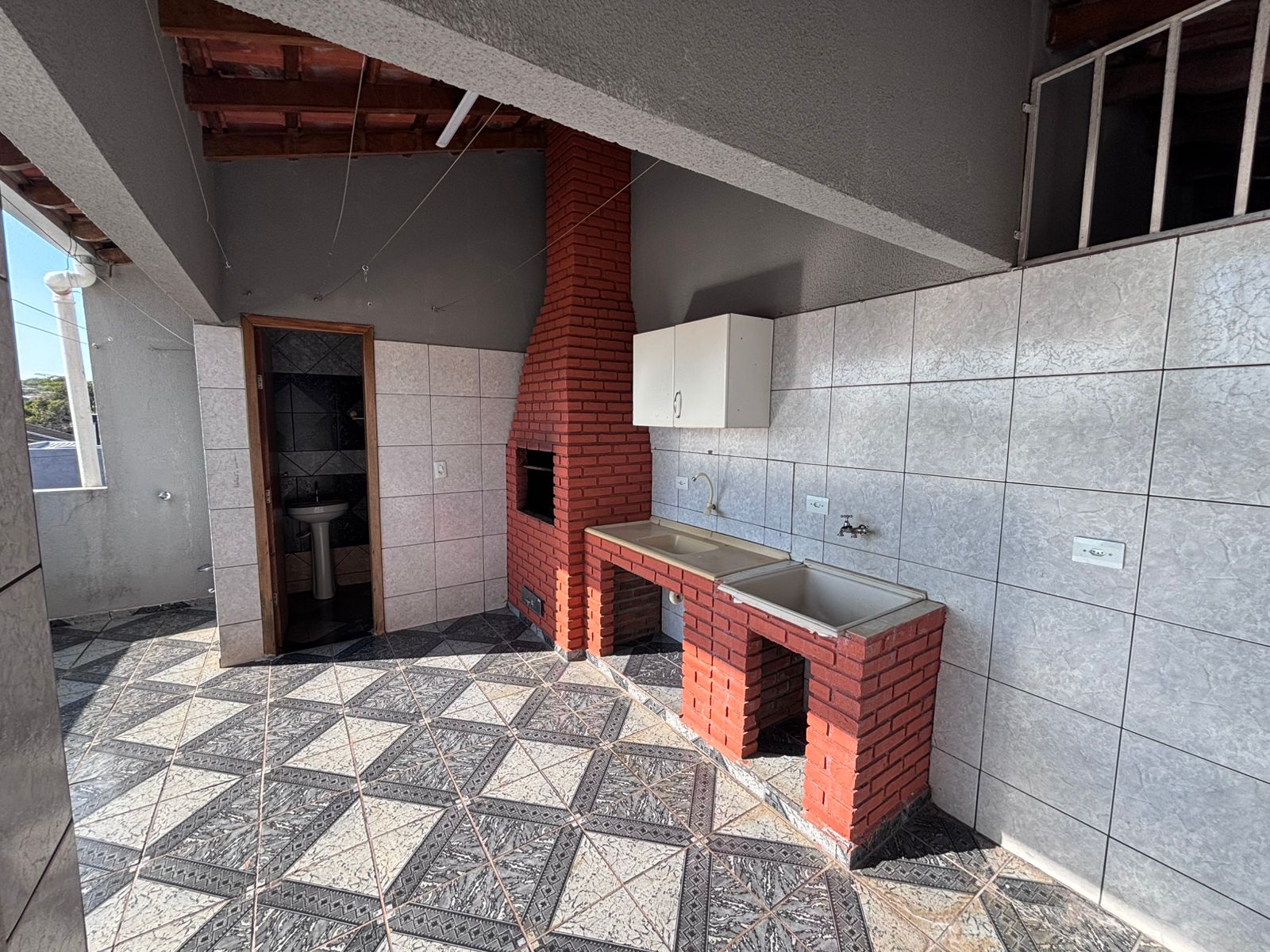 Apartamento com 3 Quartos, 130 m² no Parque Residencial Tuiuti - Maringá/PR