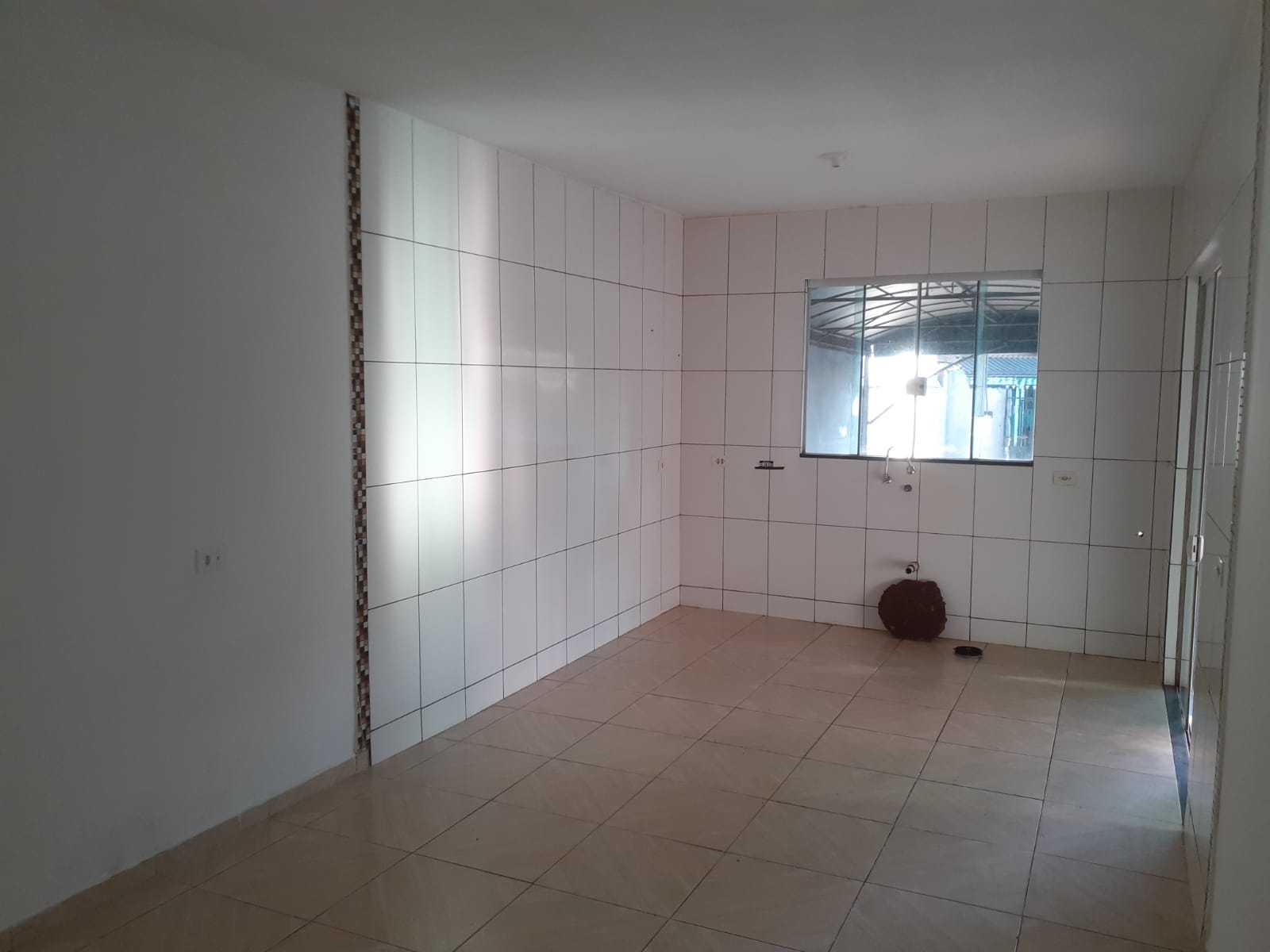 casa com 3 quartos + 1 banheiro em Sarandi